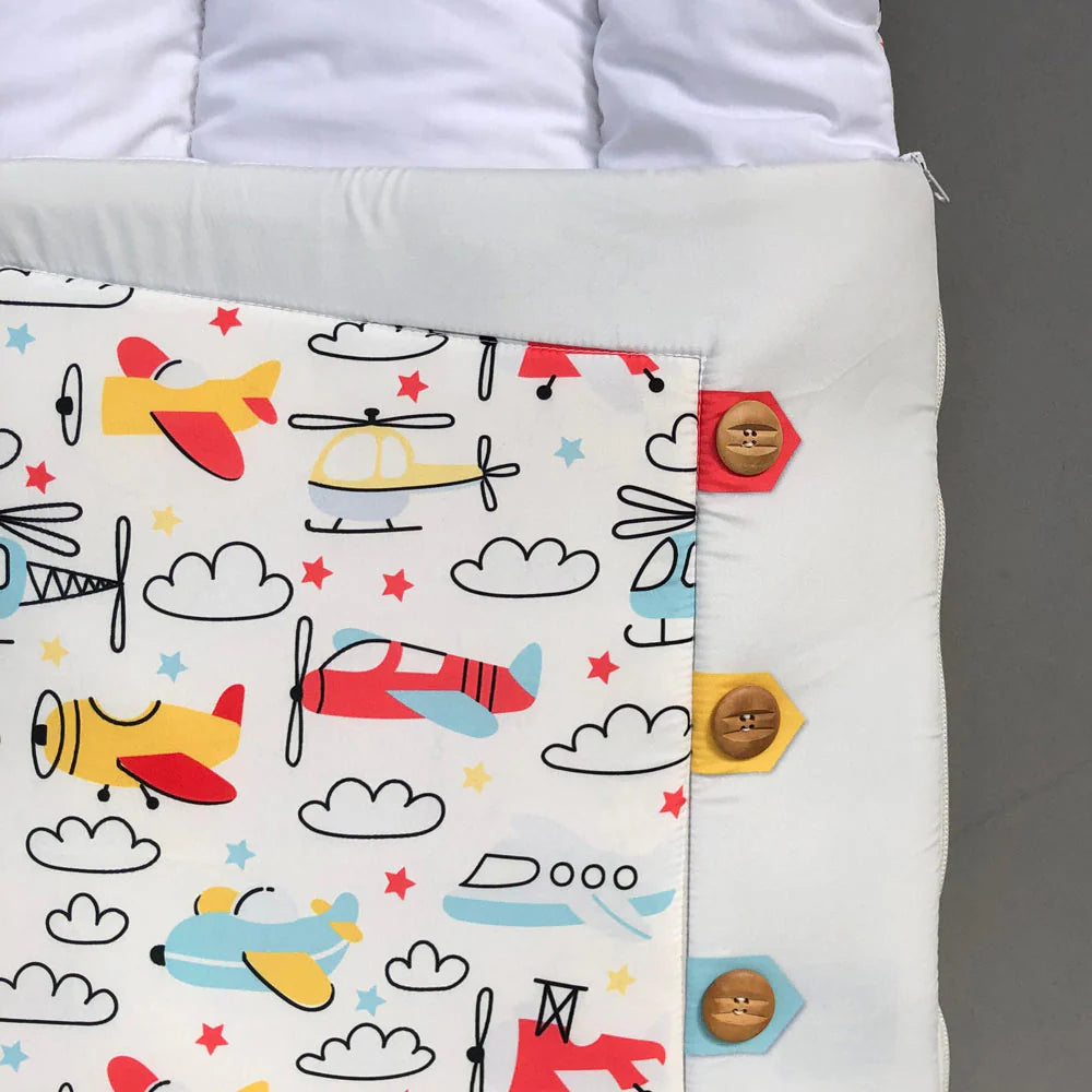 Baby Carrynest Airplane Design